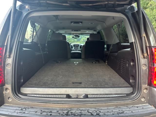 2016 Chevrolet Suburban LT photo 10