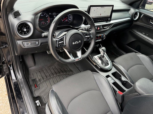 2023 Kia Forte GT-Line photo 13