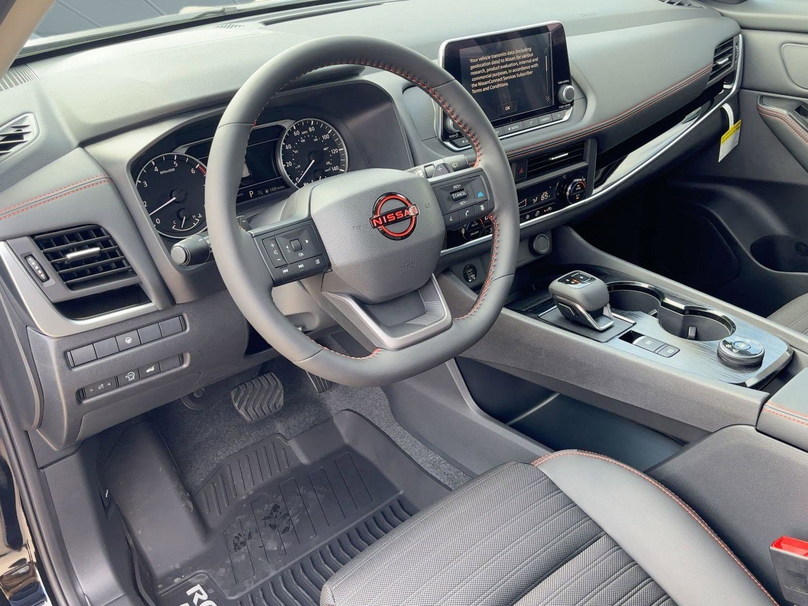 2026 Nissan Rogue SV photo 4