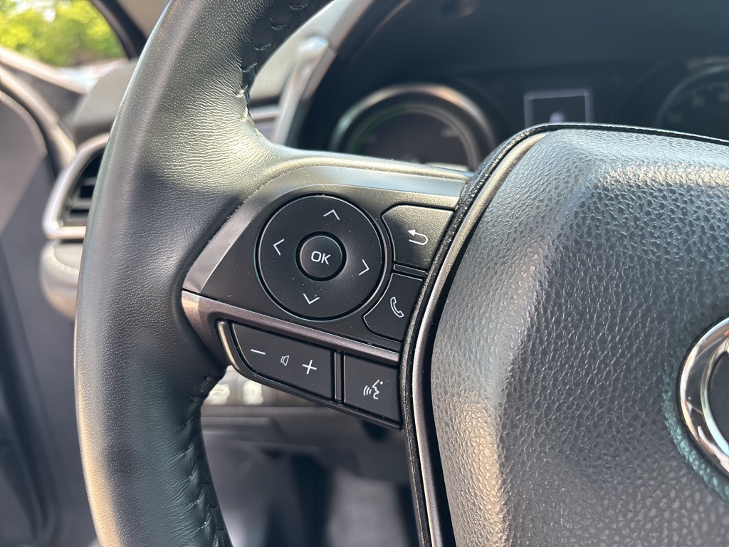 2022 Toyota Camry Hybrid SE photo 22