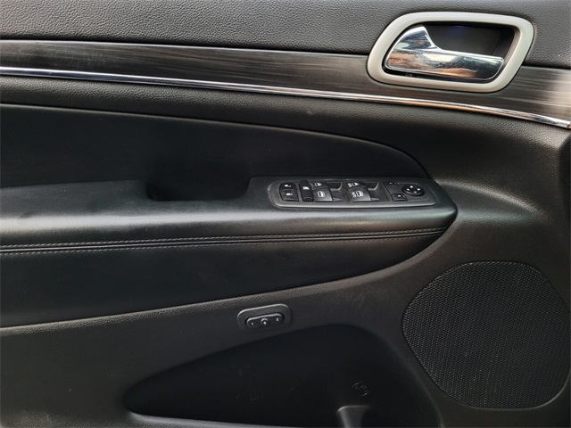 2020 Jeep Grand Cherokee Limited photo 23