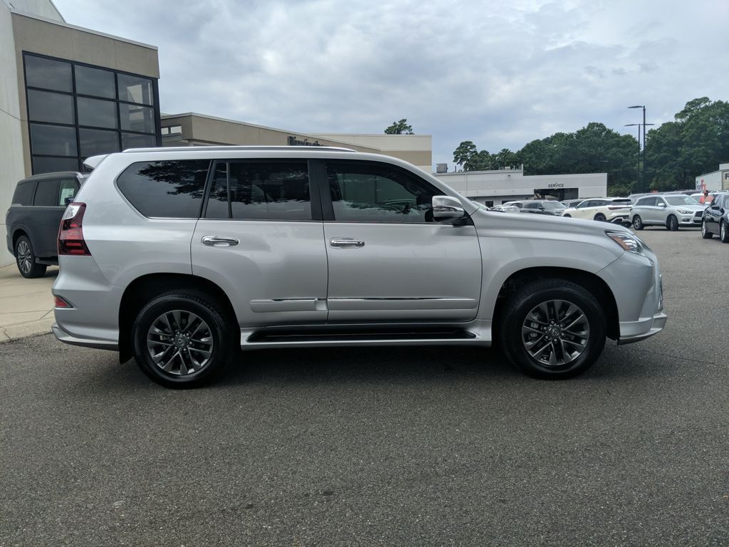2019 Lexus GX 460 photo 13
