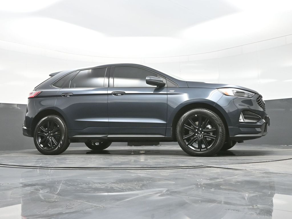 2024 Ford Edge ST-Line photo 24