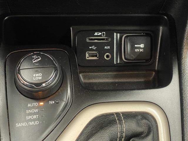 2015 Jeep Cherokee Latitude photo 21