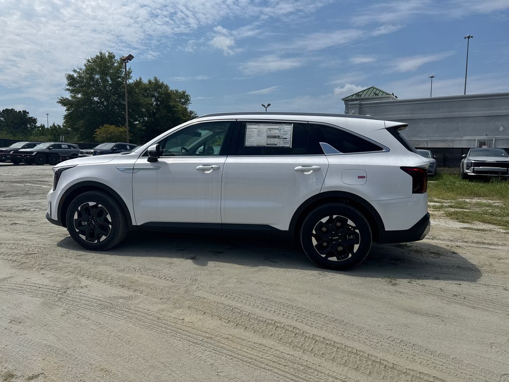 2025 Kia Sorento S photo 6