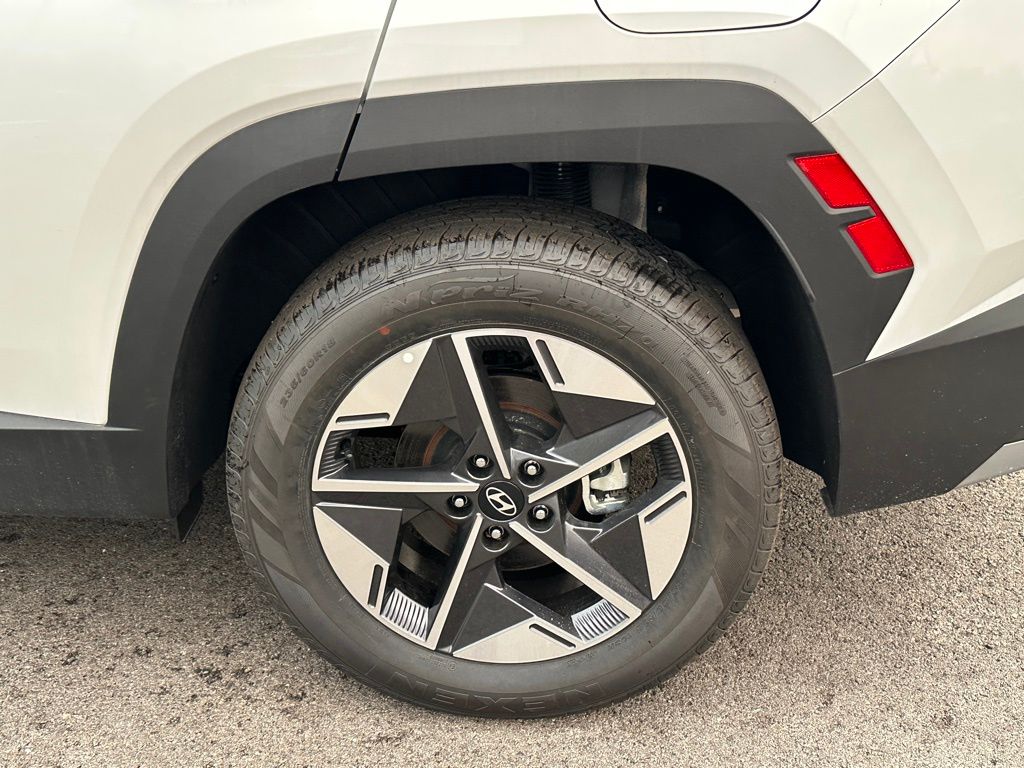 2025 Hyundai Tucson SEL Convenience photo 4