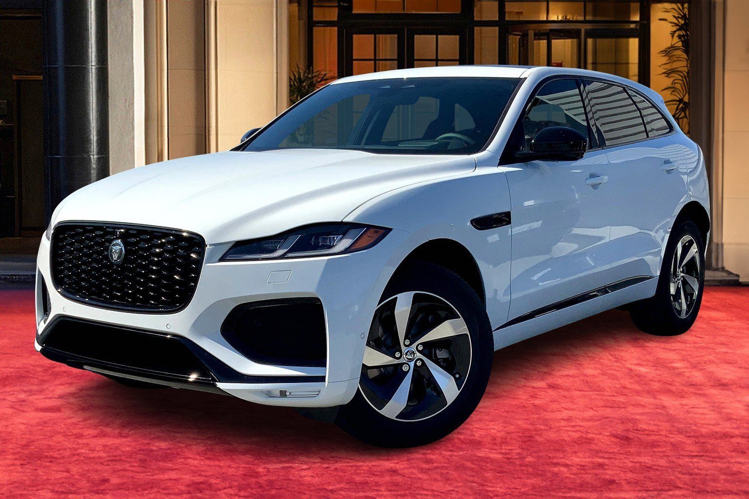 2026 Jaguar F-Pace R-Dynamic S's photo