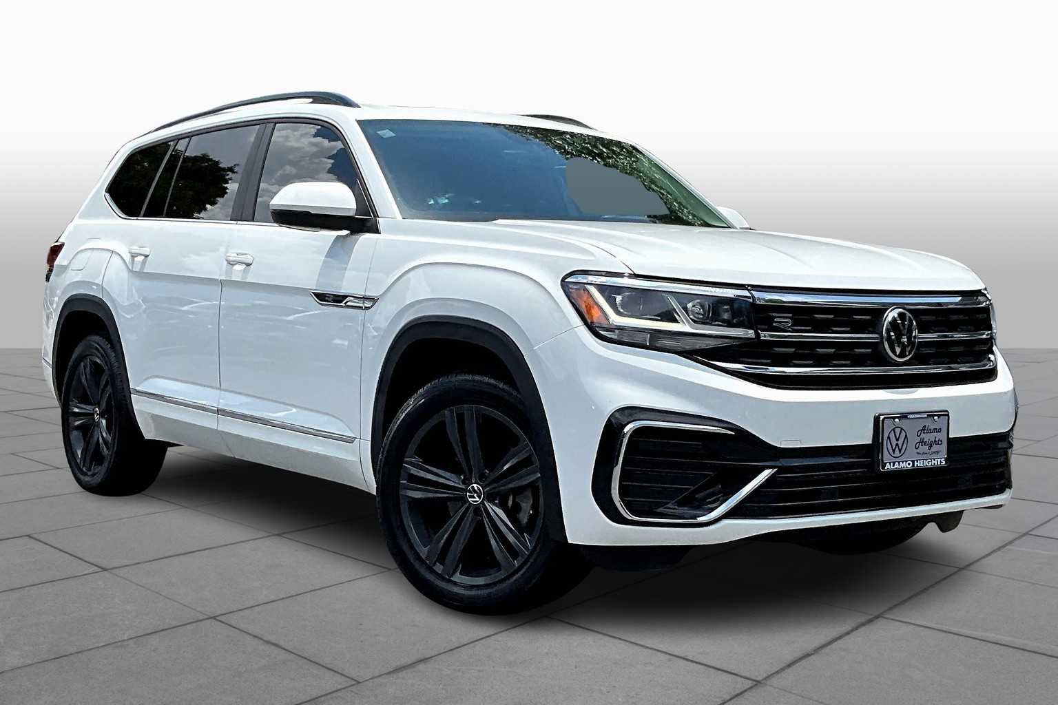 2021 Volkswagen Atlas SE Technology R-Line photo 2