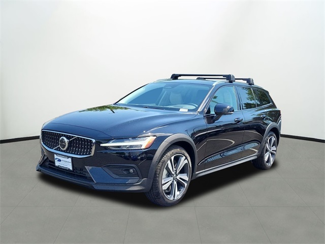 2026 Volvo V60 Cross Country Plus
