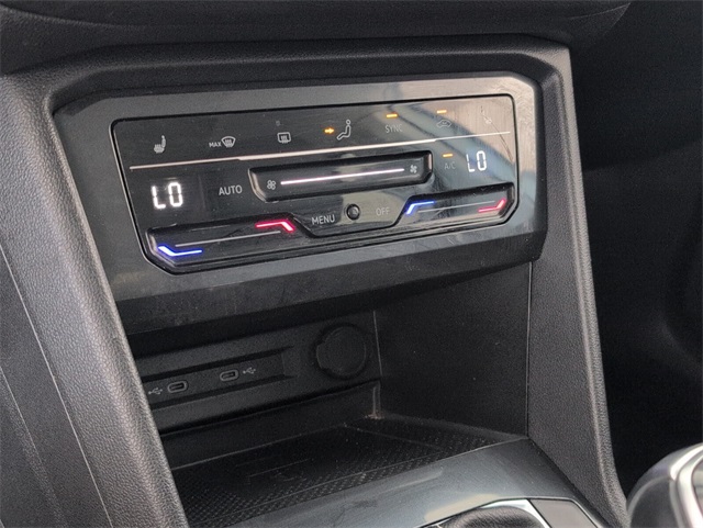 2022 Volkswagen Tiguan SE photo 21