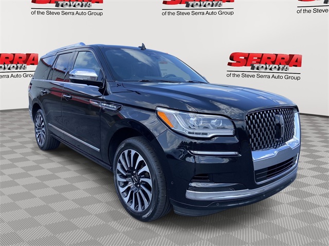 2022 Lincoln Navigator Black Label's photo