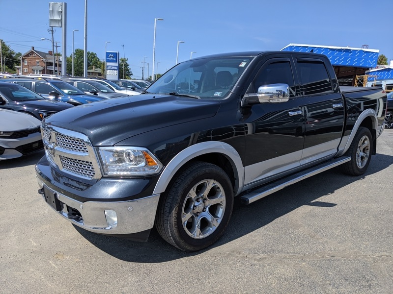 2017 Ram 1500 Laramie photo 6