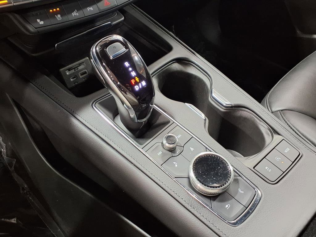 2023 Cadillac XT4 Premium Luxury photo 5
