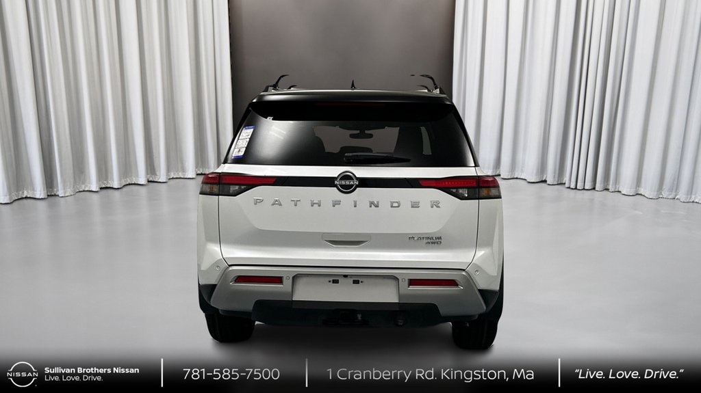 2025 Nissan Pathfinder Platinum photo 6
