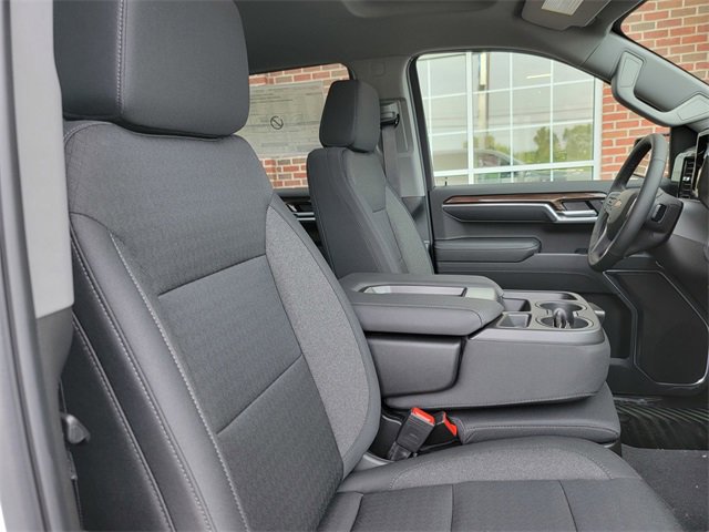 2025 Chevrolet Silverado 1500 LT photo 14