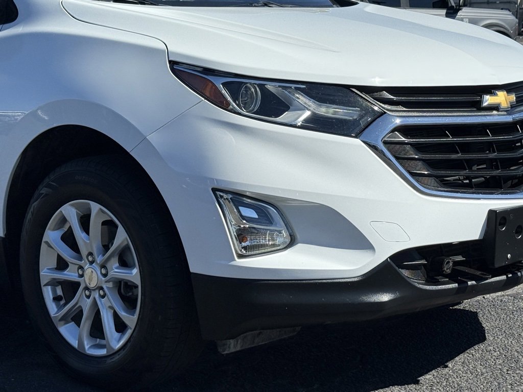 2020 Chevrolet Equinox LS photo 2