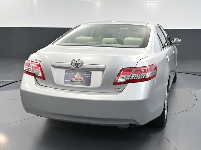 2011 Toyota Camry LE photo 4