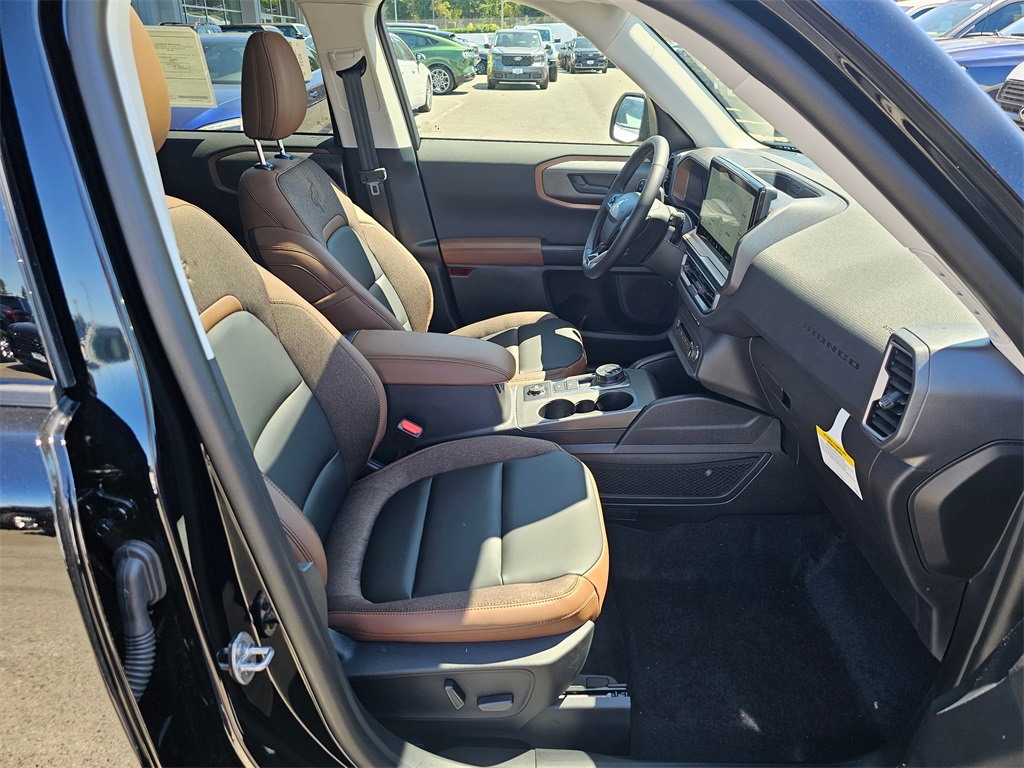 2025 Ford Bronco Sport Outer Banks photo 10