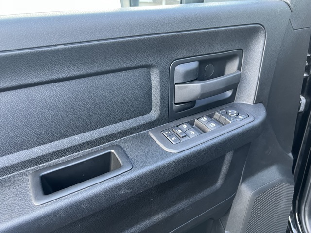 2025 Ram 2500 Tradesman photo 7