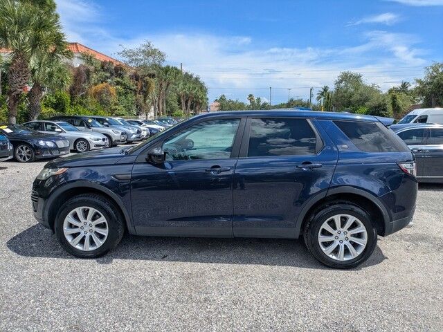 2016 Land Rover Discovery Sport SE photo 3