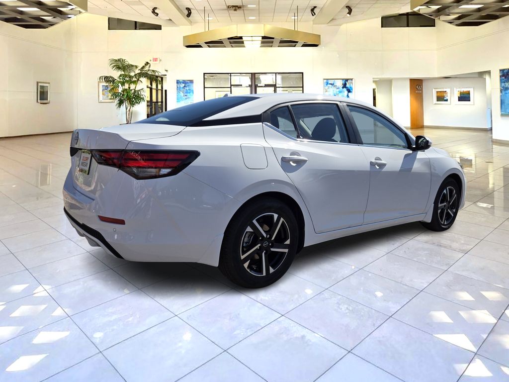 2025 Nissan Sentra SV photo 4