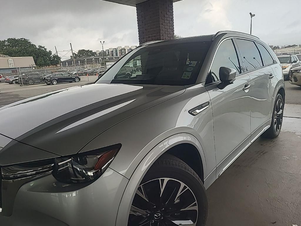 2025 Mazda CX-90 Premium Plus Package's photo