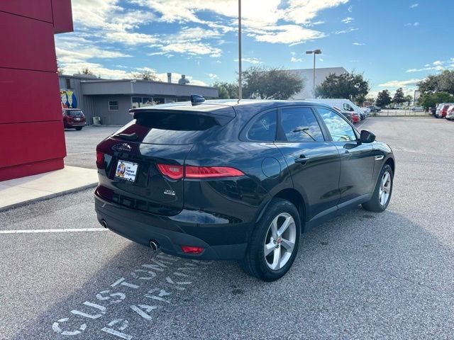 2017 Jaguar F-PACE Premium photo 2