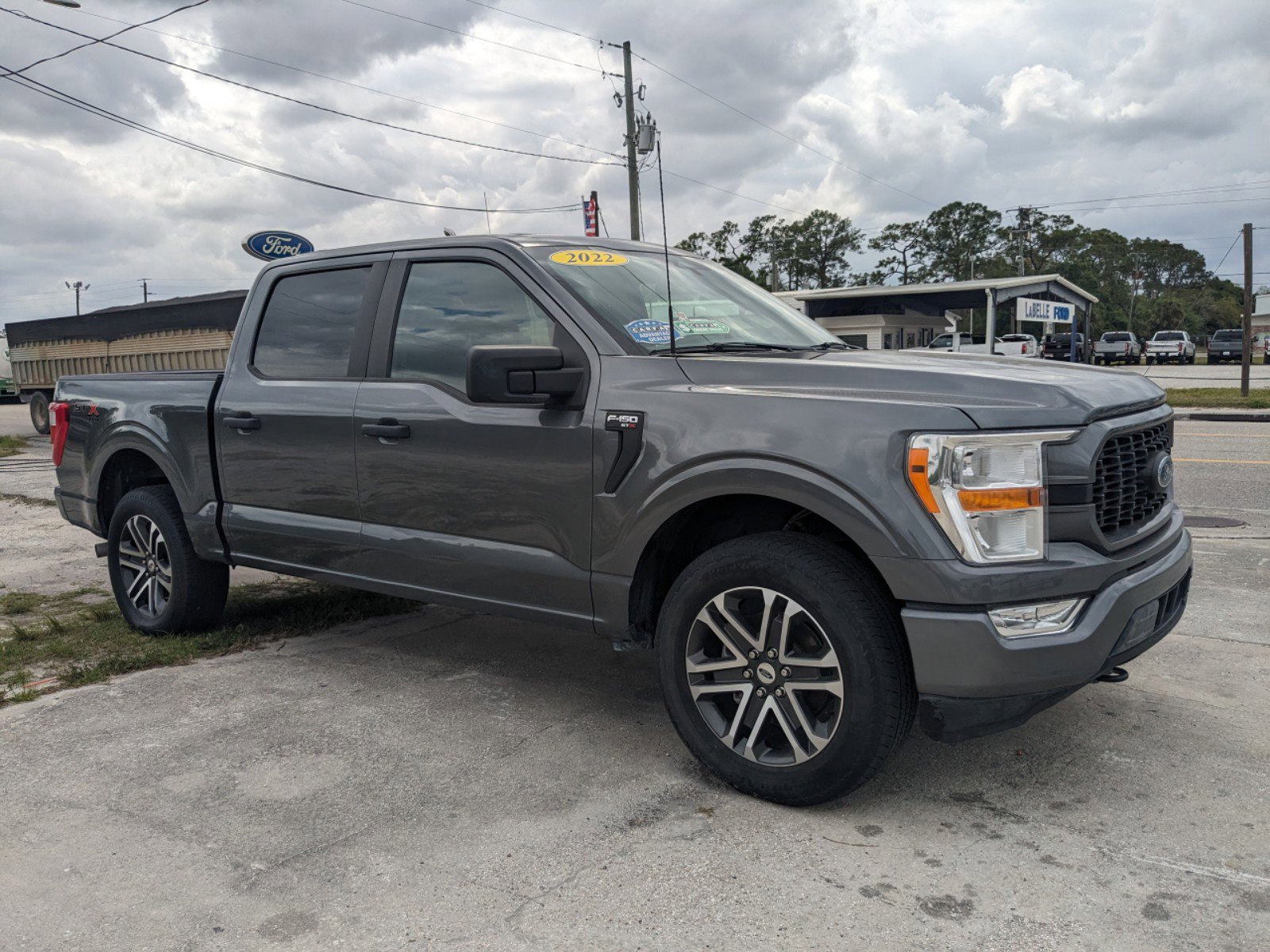 2022 Ford F-150 XL photo 2