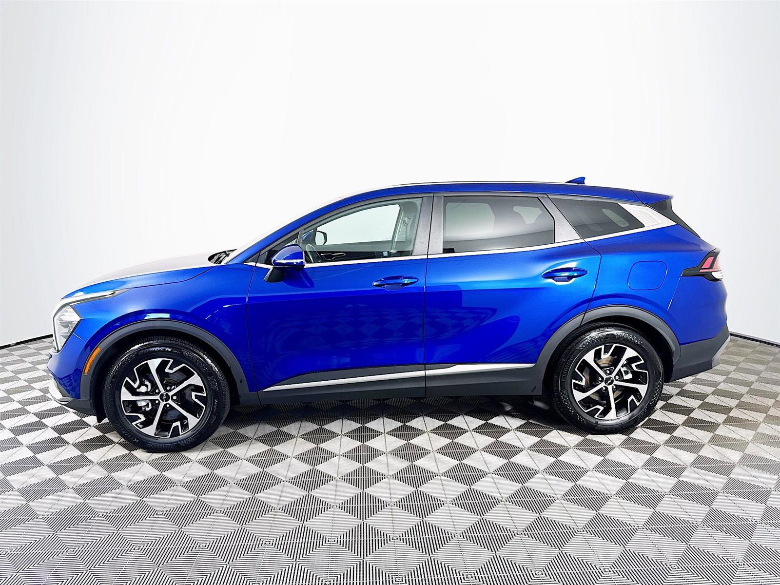 2023 Kia Sportage EX photo 4