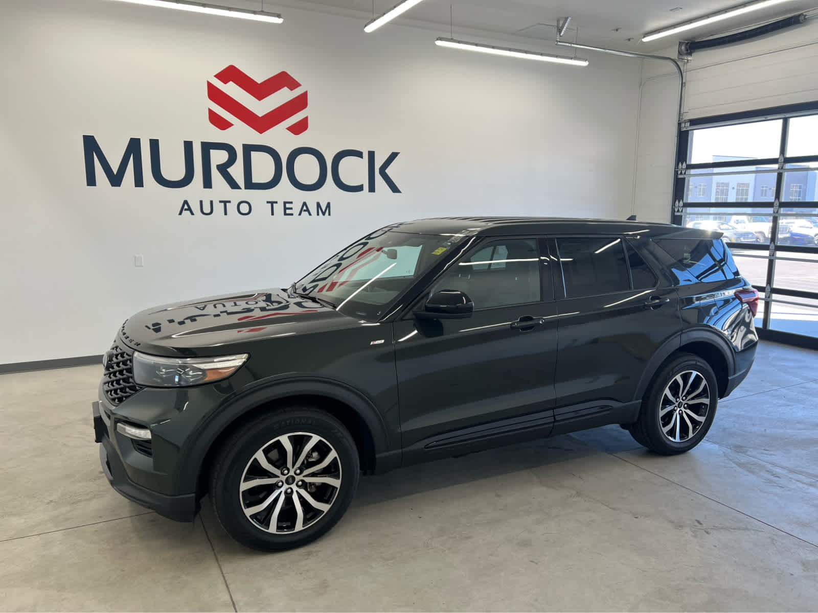 2022 Ford Explorer ST-LINE's photo