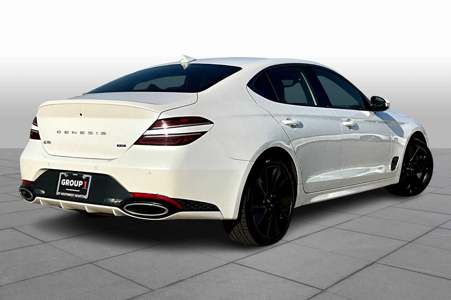 2023 Genesis G70 3.3T photo 11