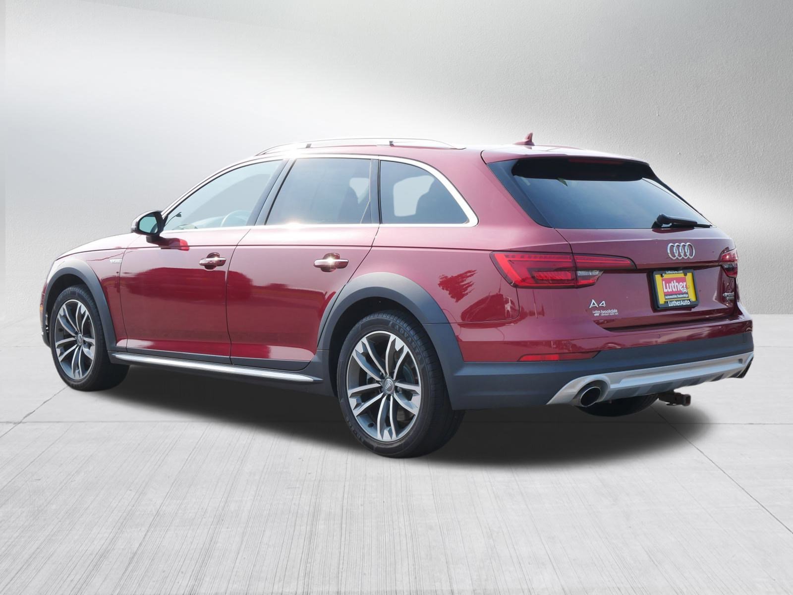 2017 Audi A4 Allroad 2.0T Premium Plus photo 2