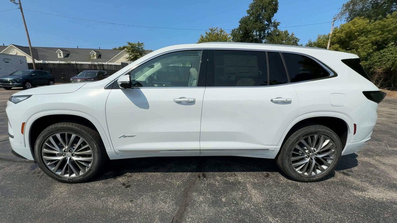 2026 Buick Enclave Avenir photo 4
