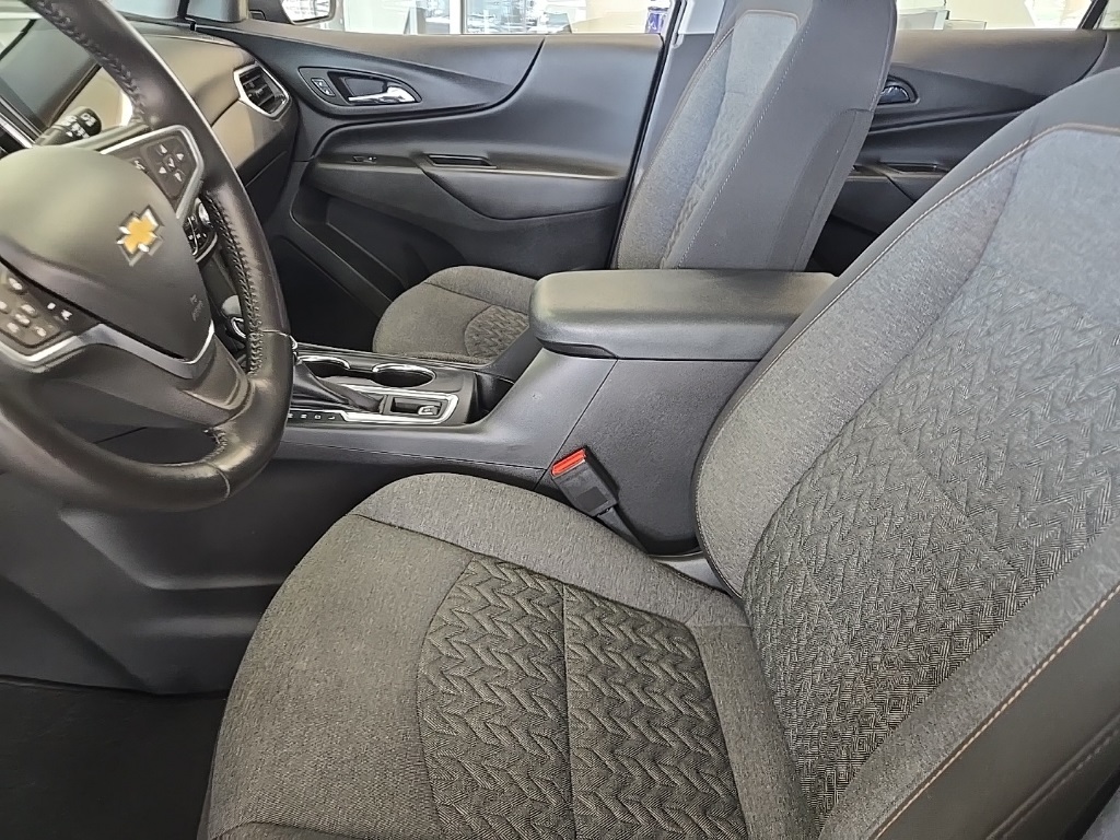 2022 Chevrolet Equinox LT photo 17