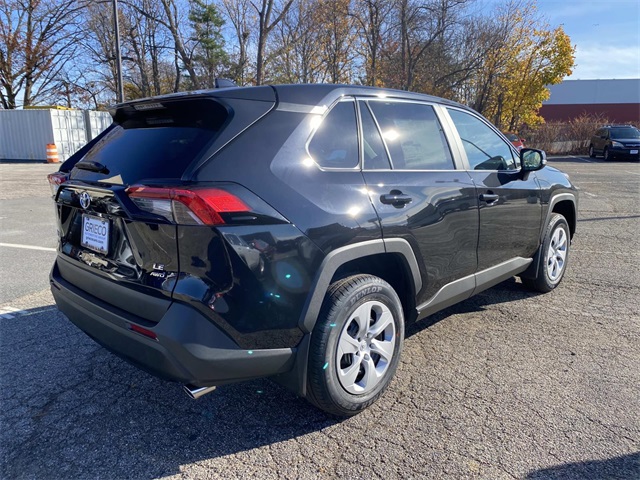 2025 Toyota RAV4 LE photo 2