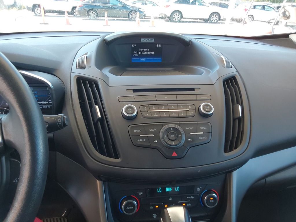 2017 Ford C-Max Hybrid SE photo 10