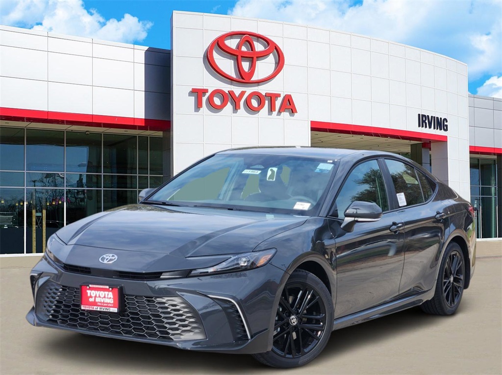 2026 Toyota Camry SE's photo