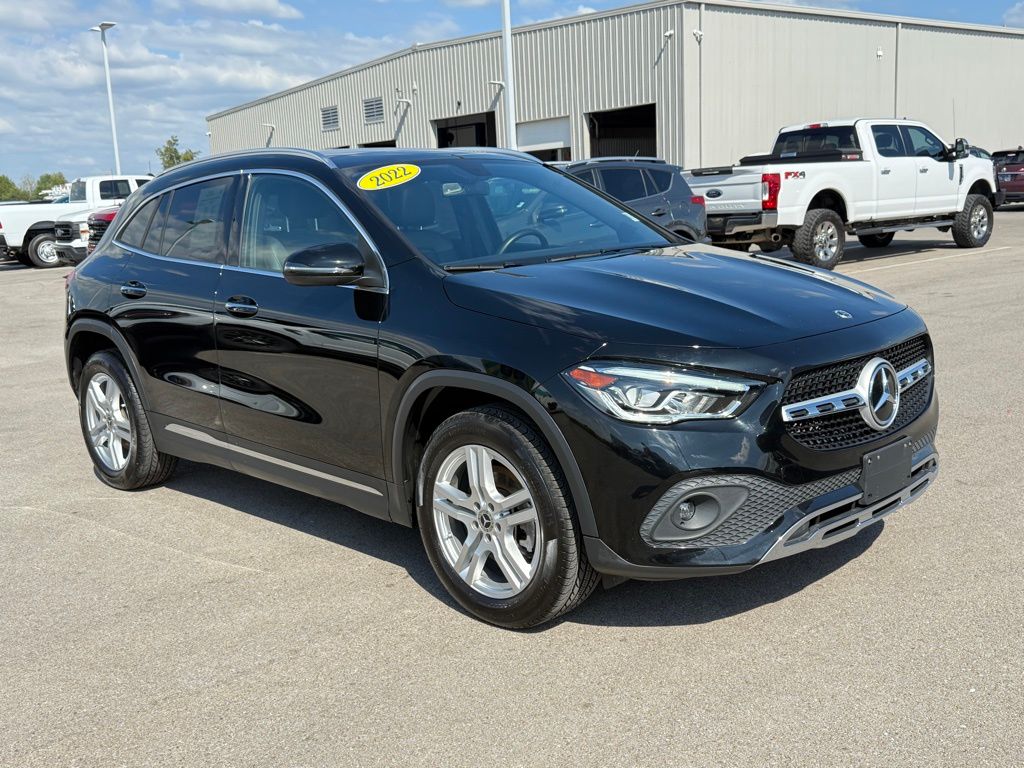 2022 Mercedes Benz GLA 250 4MATIC photo 2
