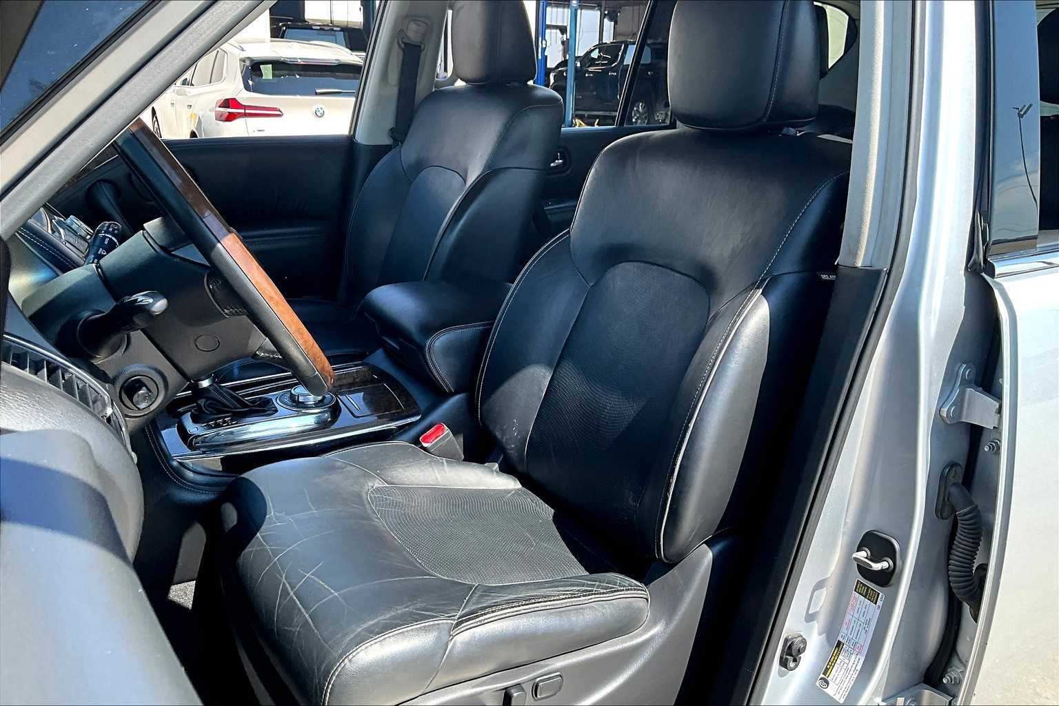 2016 Infiniti QX80 Limited photo 7