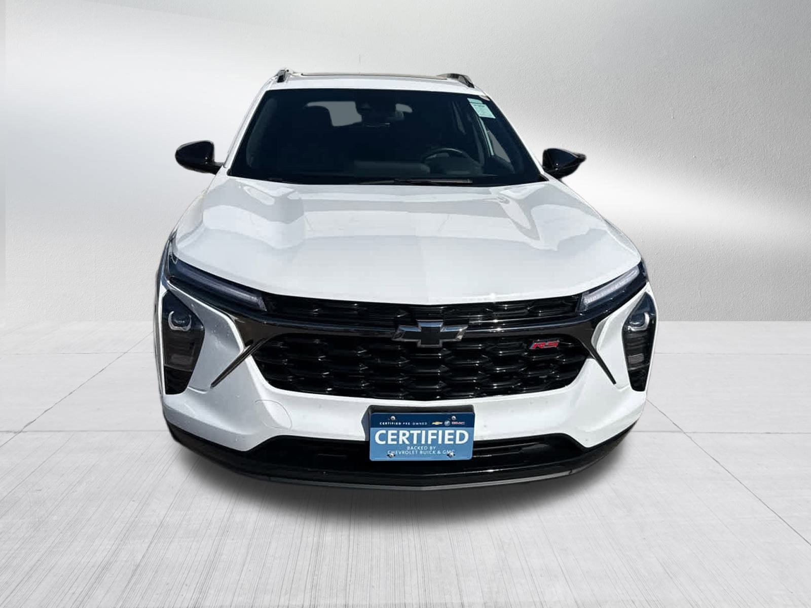 2024 Chevrolet Trax photo 2