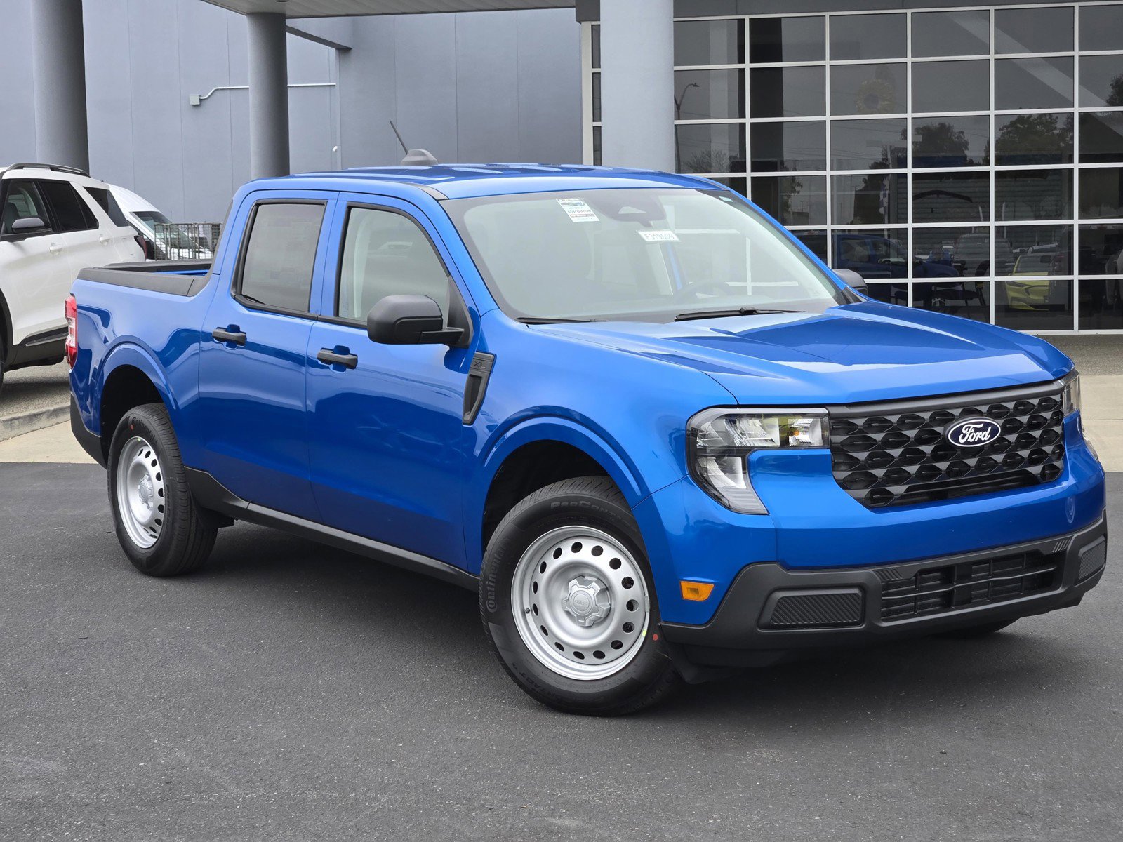 2025 Ford Maverick XL's photo