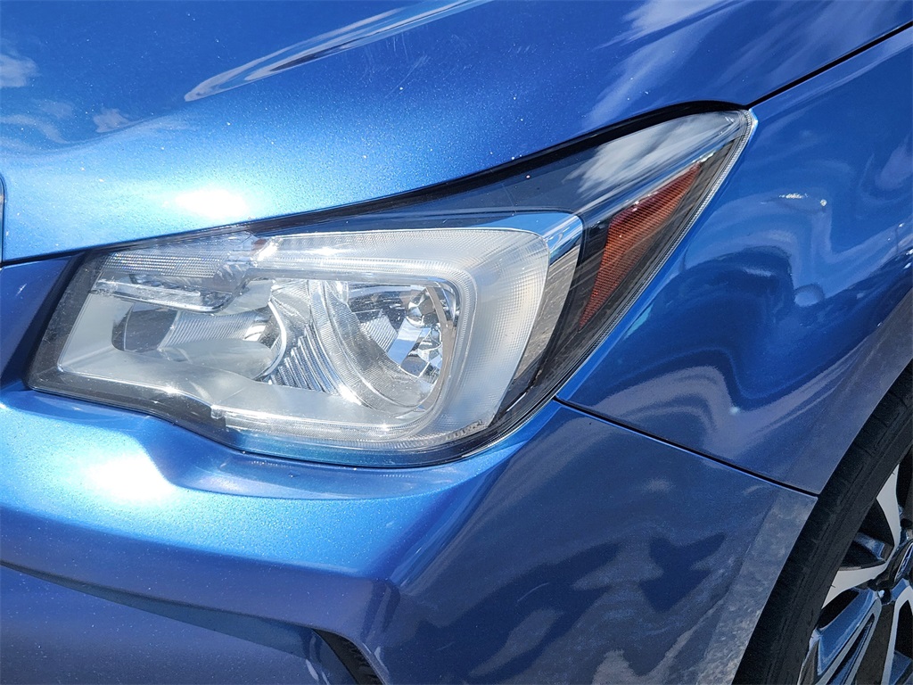 2017 Subaru Forester 2.0XT Premium photo 2