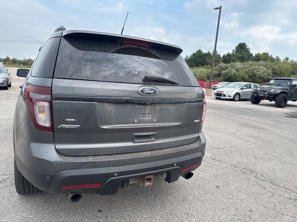2015 Ford Explorer Sport photo 30