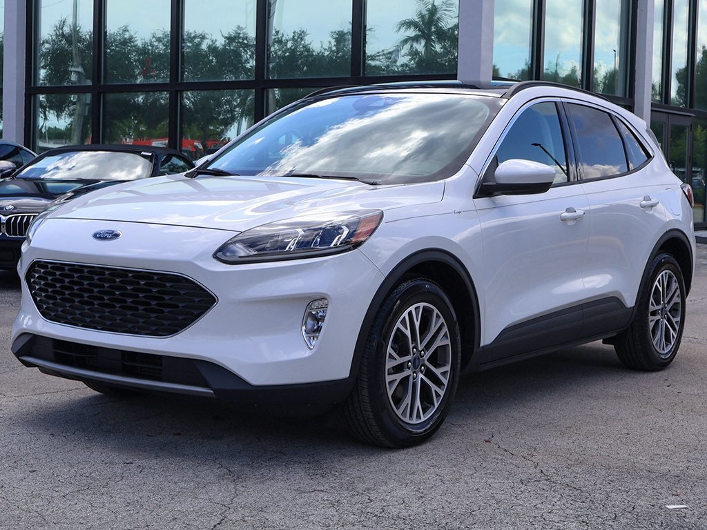 2022 Ford Escape SEL photo 10