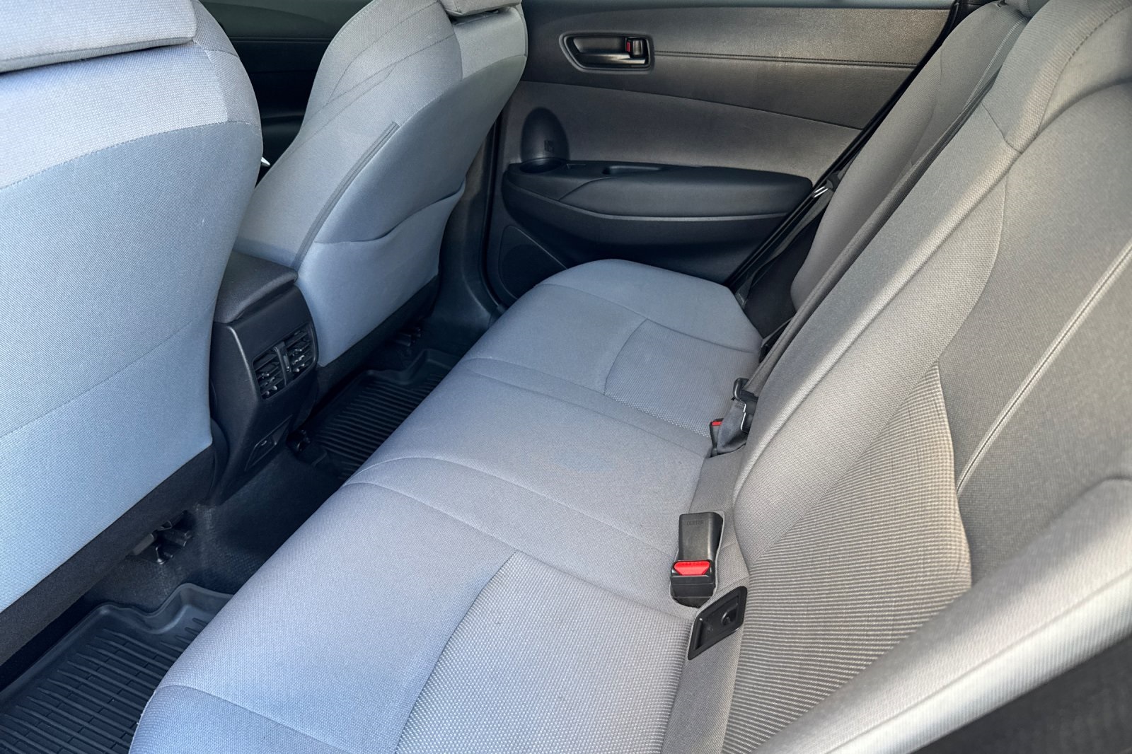 2024 Toyota Corolla Cross Hybrid SE photo 13