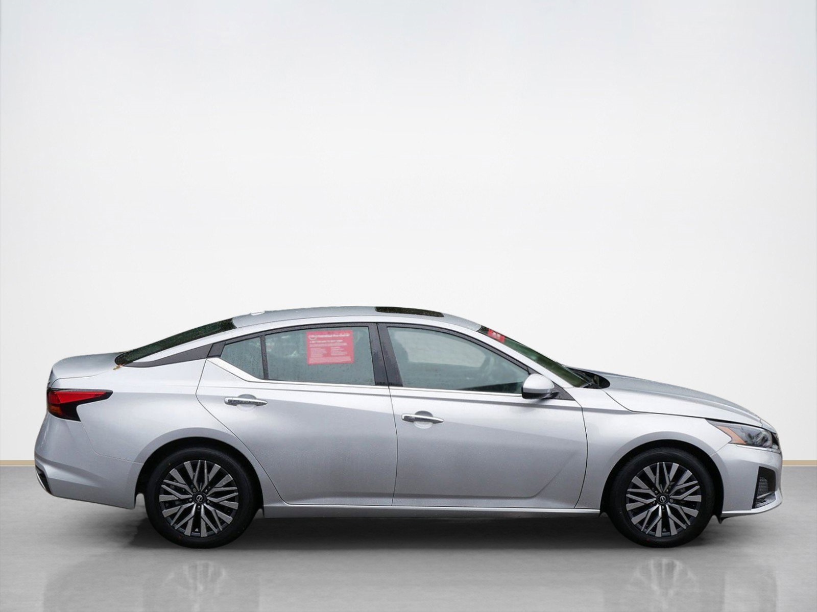 Certified 2023 Nissan Altima SV with VIN 1N4BL4DV4PN337769 for sale in Maplewood, Minnesota