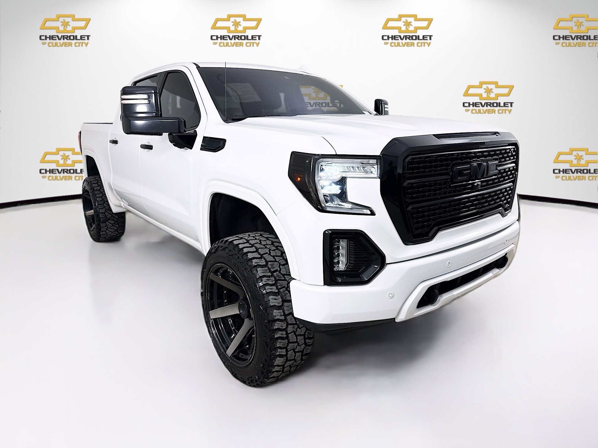 2021 GMC Sierra 1500 SLT's photo
