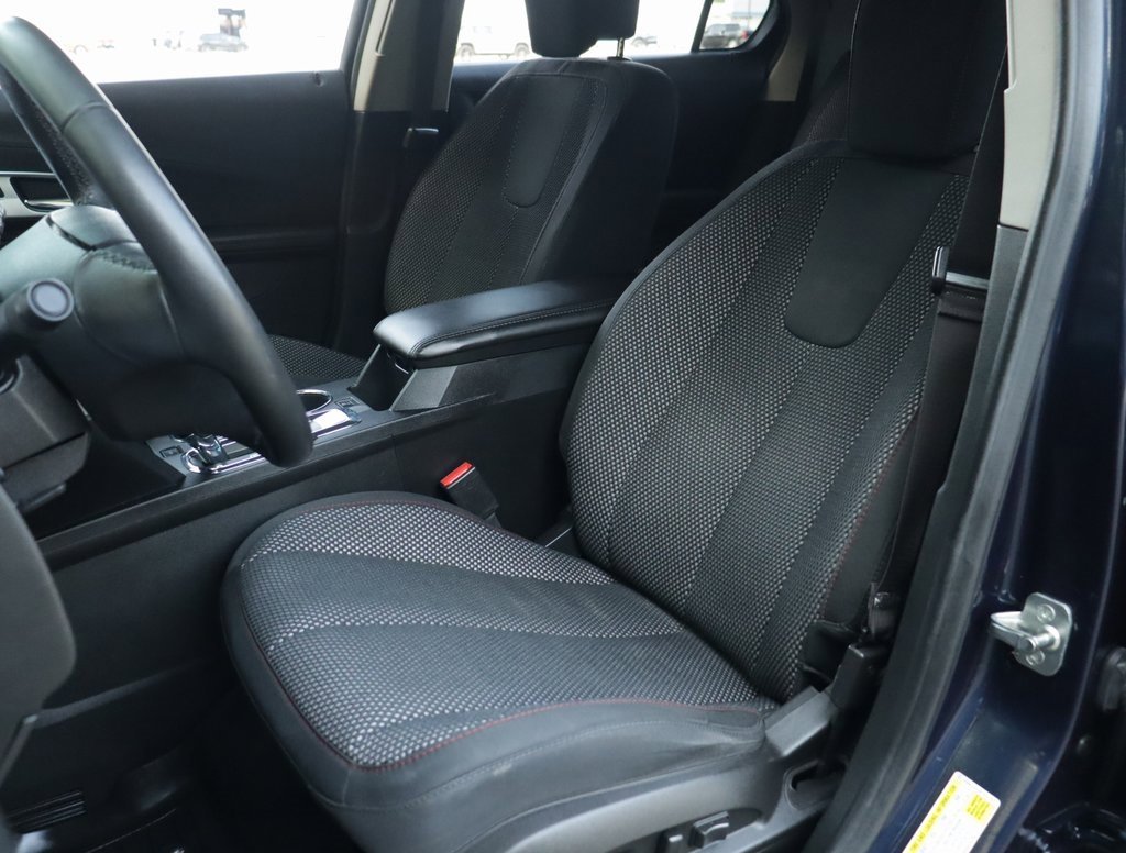 2017 Chevrolet Equinox LT photo 21