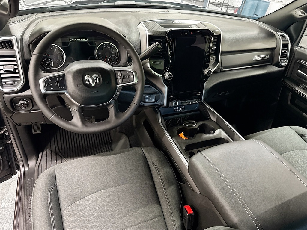 2025 Ram 2500 Big Horn photo 6