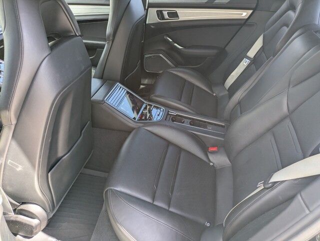 2017 Porsche Panamera Turbo photo 14